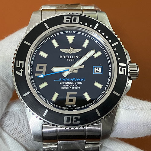 品質強化品ブライトリングオーシャン A1739102.BA79.162A(EF製造工場)