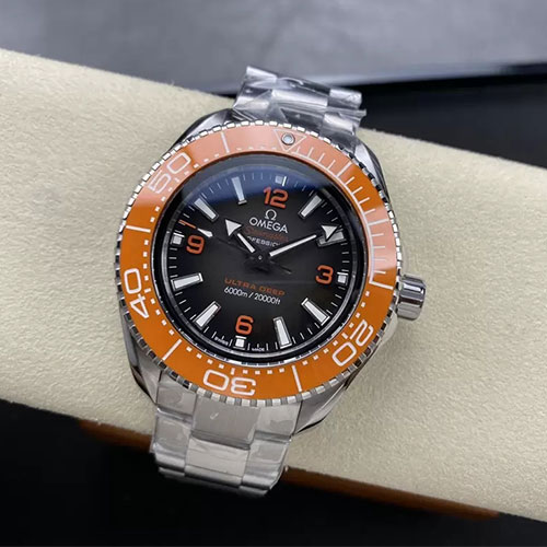 派手な腕時オメガ シーマスター 45.5MM 215.30.46.21.06.001(VS製造工場)