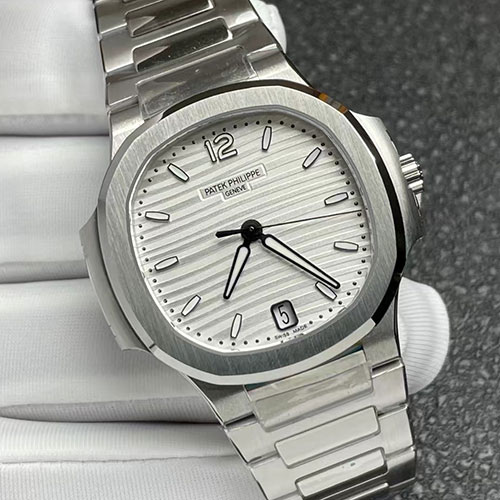 3K工場新品 パテック・フィリップコピー ノーチラス 7118/1A-010 シルバー 35.2mm 精確な計時機器