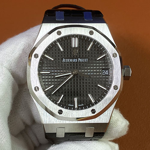 高級ブランド時計オーデマピゲ ロイヤルオーク オート15500ST.OO.1220ST.02(BF製造工場)
