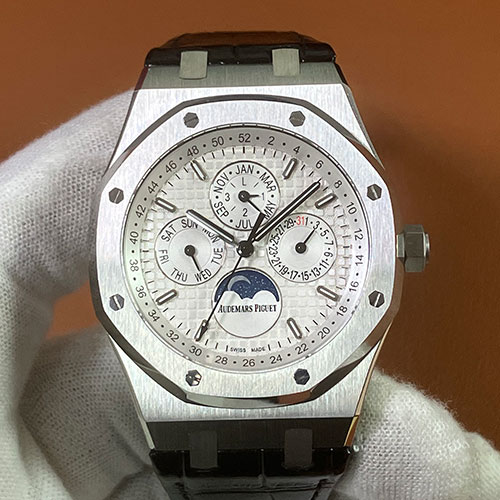 最新型時計オーデマピゲ ロイヤルオーク26574ST.OO.1220ST.001(BF生産工場製造)