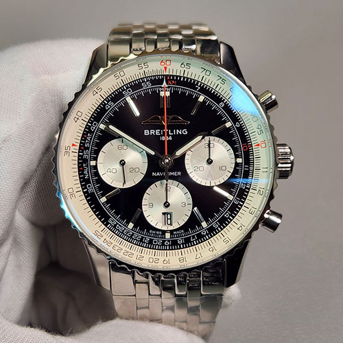価格適当ブライトリングナビタイマーAB0138211B1A1(BLSメーカー製造)